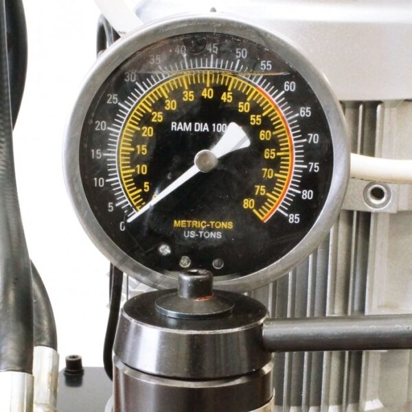 6 Pressure Gauge